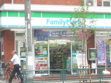 ファミリーマート市谷台町店