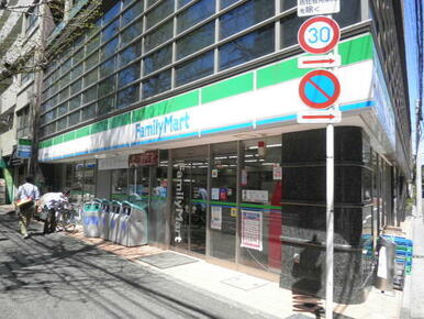 ファミリーマート杉並桃井店