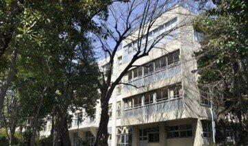 港区赤坂中学校