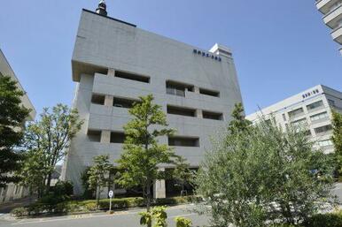 北里大学白金図書館