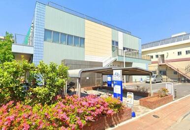江戸川区立篠崎子ども図書館