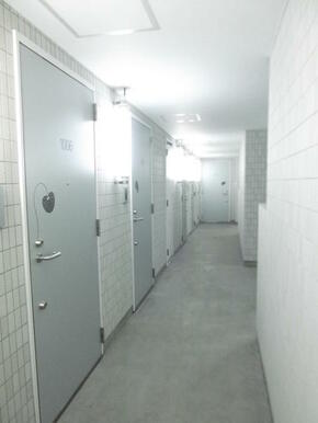 お部屋前の廊下　お洒落です