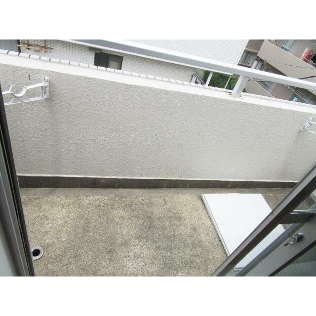 洗濯物がバルコニーに干せます