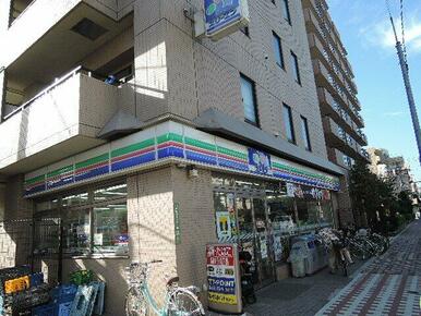 スリーエフ　荒川西尾久店