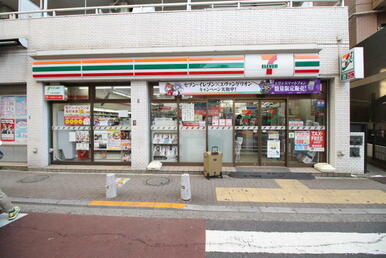 セブンイレブン日暮里駅北店