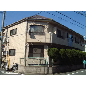 目の前に郵便局があり便利