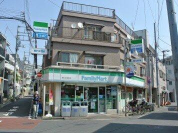 ファミリーマート幡ヶ谷本町店
