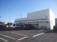 ファミリーマート　江北三丁目店