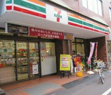 セブンイレブン　新宿曙橋通り店