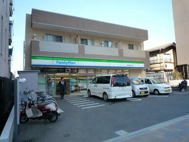 ファミリーマート
