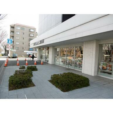 ローソン渋谷大山町店