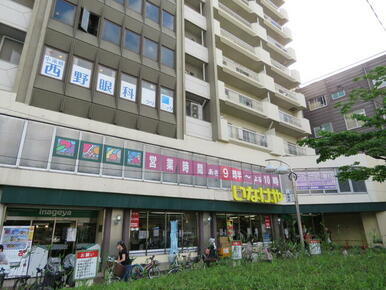 いなげや新宿小滝橋店