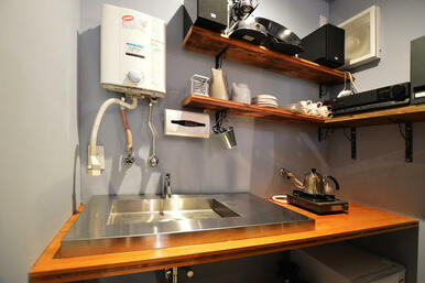 弊社事務所利用時の写真です。現在は人材派遣会社が使用しているため、内装が一部変更となっています。