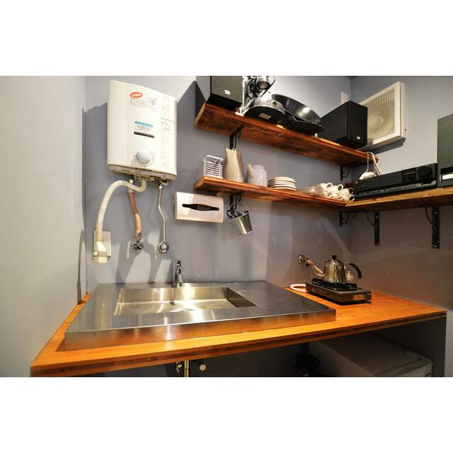 弊社事務所利用時の写真です。現在は人材派遣会社が使用しているため、内装が一部変更となっています。