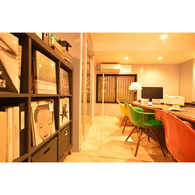 ２０１７年２月に撮影したものです。壁面色は現在ワインレッドに変更しています。