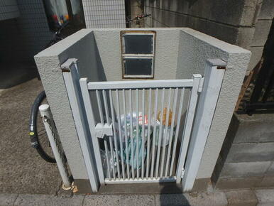 ごみ置場