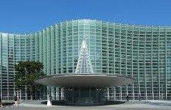 国立新美術館
