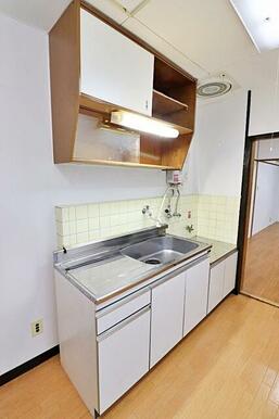 同タイプの参考写真です（キッチンの色味や製品等が異なる可能性がございます）