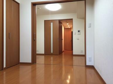 同マンションの違うタイプのお部屋写真