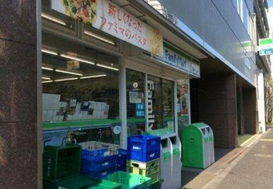 ファミリーマート東麻布一丁目店