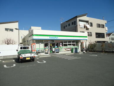 ファミリーマート　皿沼二丁目店