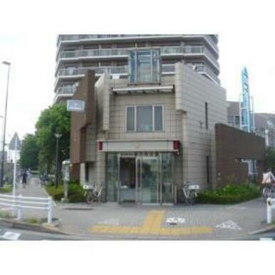 春日町交番