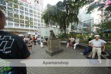 ハチ公像